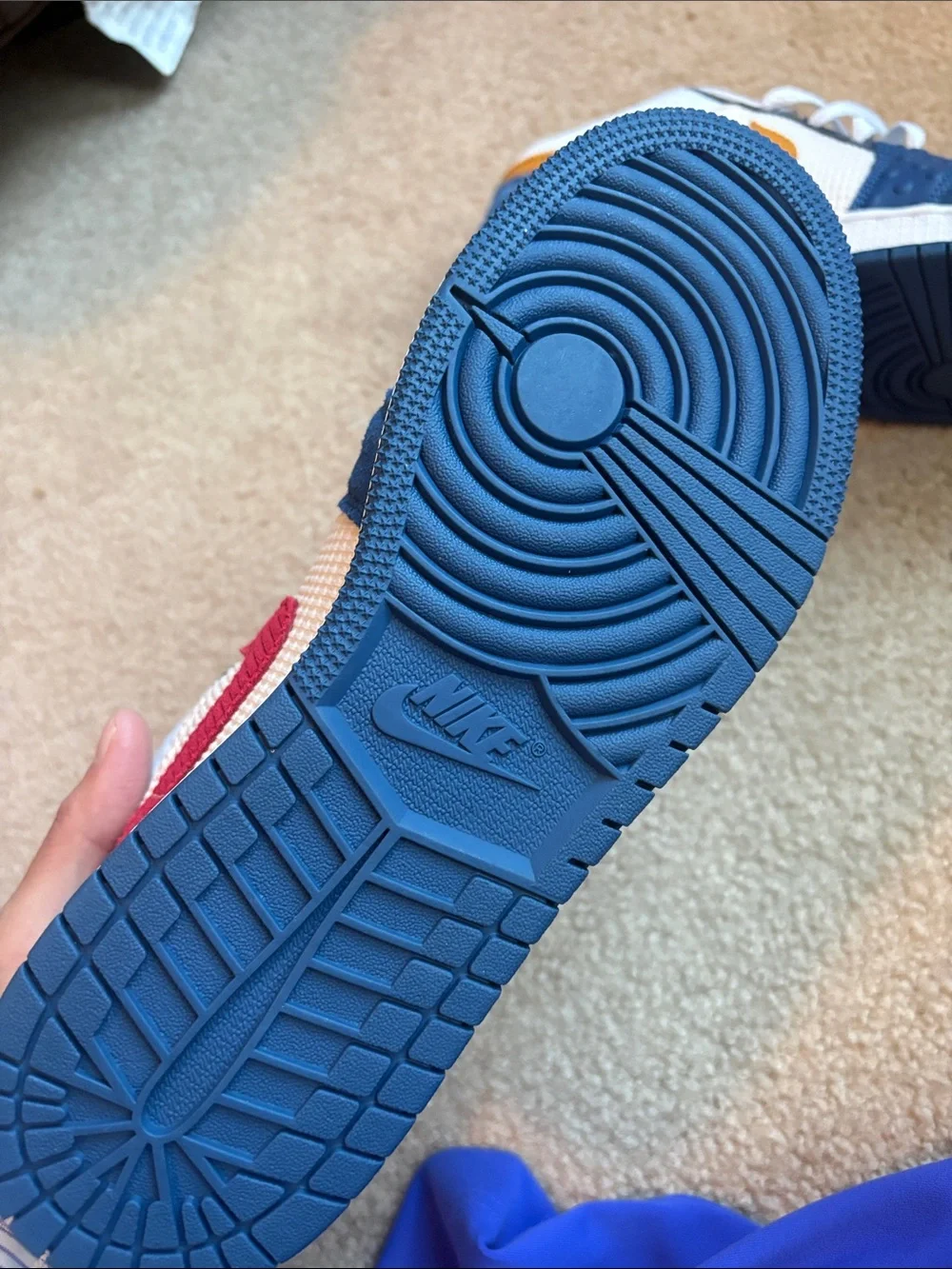 Grade School Air Jordan RETRO 1 LOW SE 'MESSY ROOM'